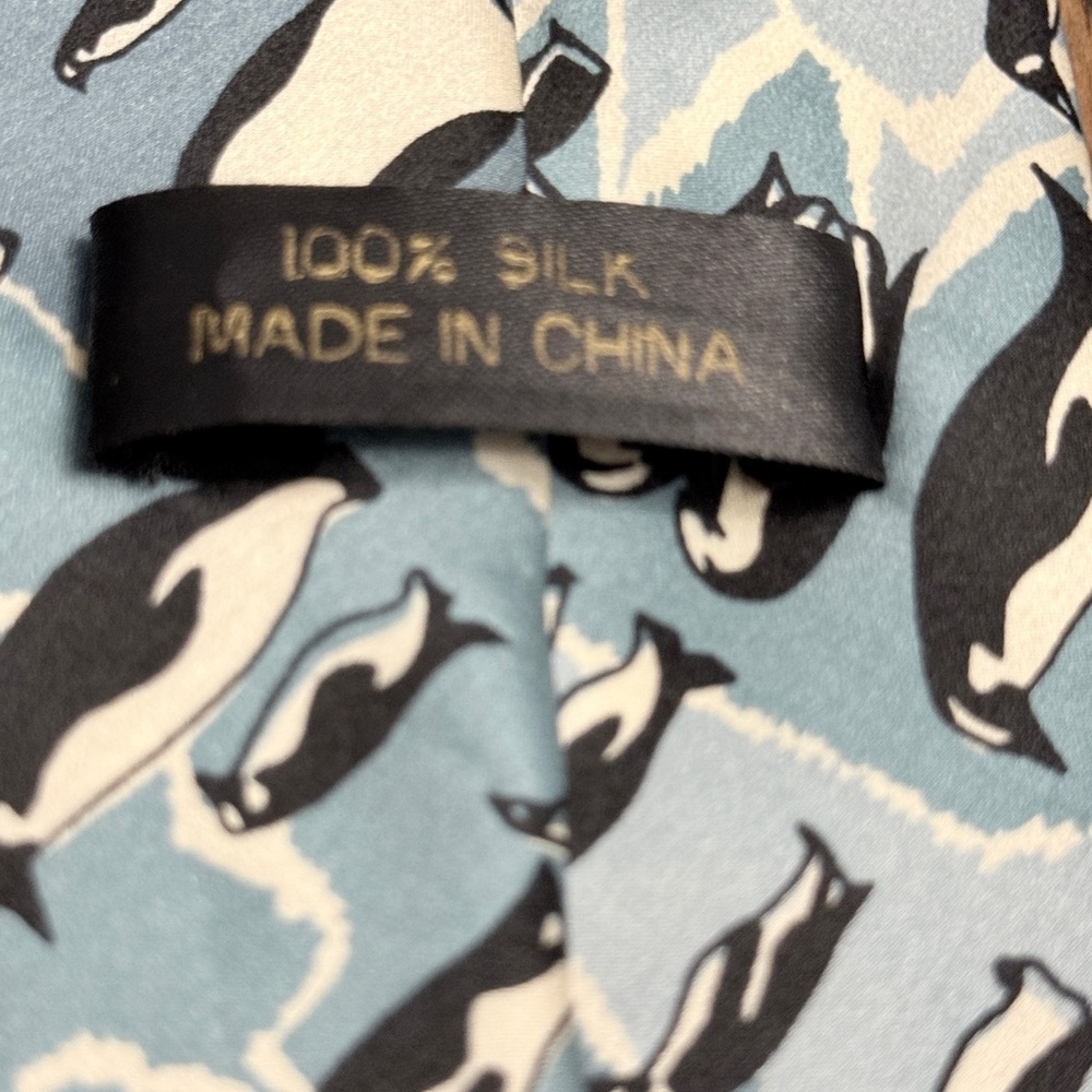 100% Silk Penguin Tie- Funny upside down penguins! BJ - Picture 3 of 4